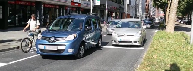 Schutzstreifen am Hansaring